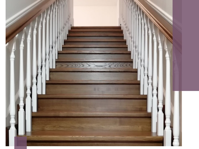 Лестницы из ясеня на заказ в Назарове — изготовление и монтаж