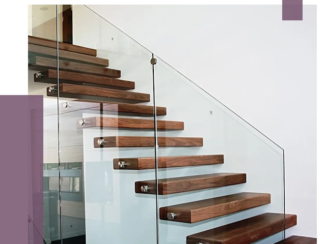 Стеклянные перила для лестницы в Назарове от 14903 руб.