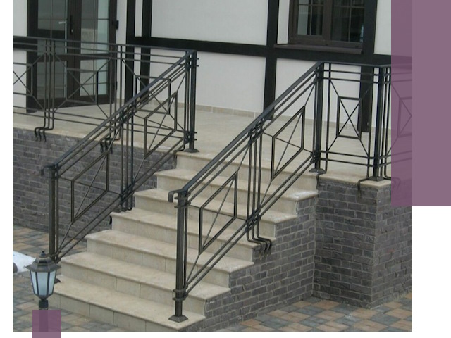 Перила для крыльца в Назарове — монтаж, изготовление и установка