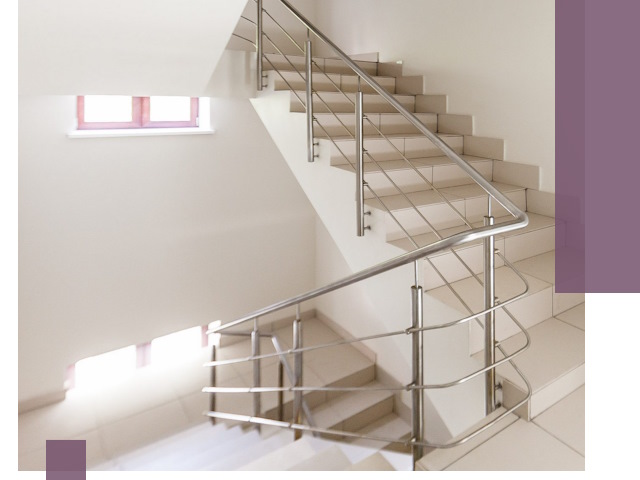 Установка и замена перил в подъезде в Назарове