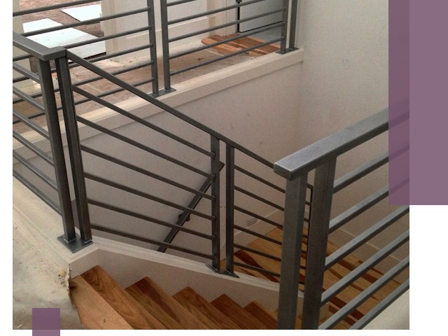 Изготовление поручней из металла и дерева в Назарове